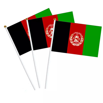 सफेद पोल निजीकृत हाथ में पकड़े गए झंडे 100D पॉलिएस्टर अफगानिस्तान अंतर्राष्ट्रीय ध्वज